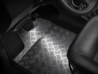 Tapis aluminium voiture sans permis