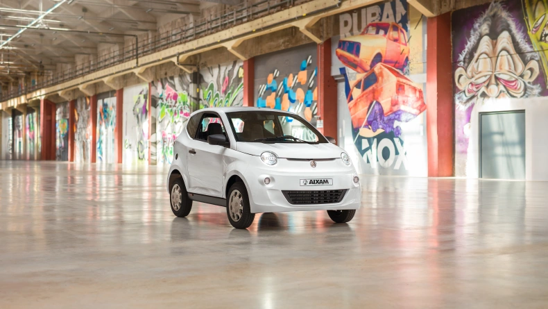 AIXAM licence-free cars easy AIXAM RUBANOX - Old School Concept-6.jpg