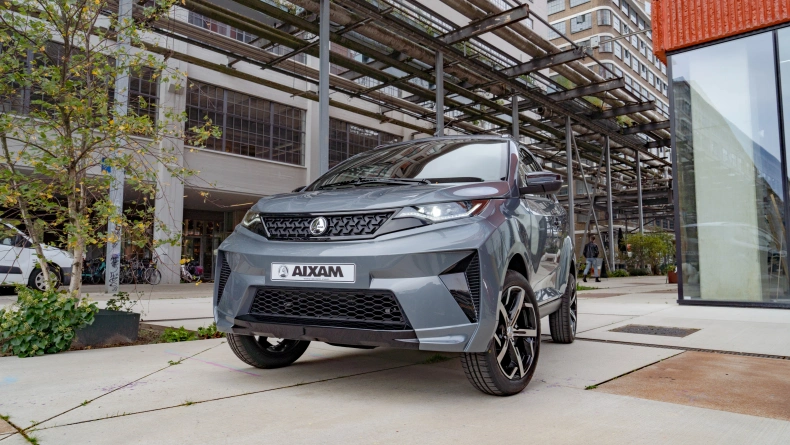 AIXAM licence-free cars e-Crossover Premium Ambition_Line_DSC7437.jpg