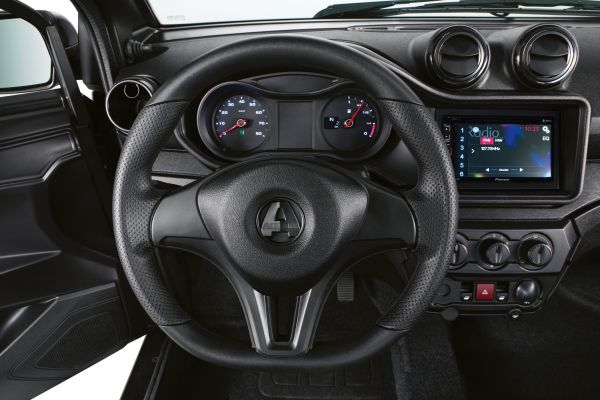 AIXAM licence-free cars City CITPAC_DETZ_INTE_TdB Pack 6pouces Radio.jpg