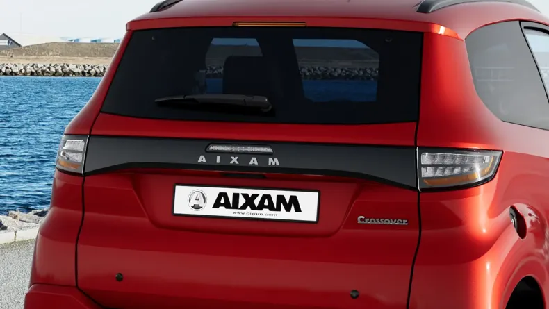 AIXAM licence-free cars Crossover CROPRE_RED_34AR_JPG.jpg
