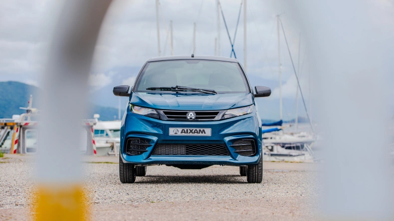 Voiture sans permis AIXAM Coup&eacute; aa Photo 2.jpg